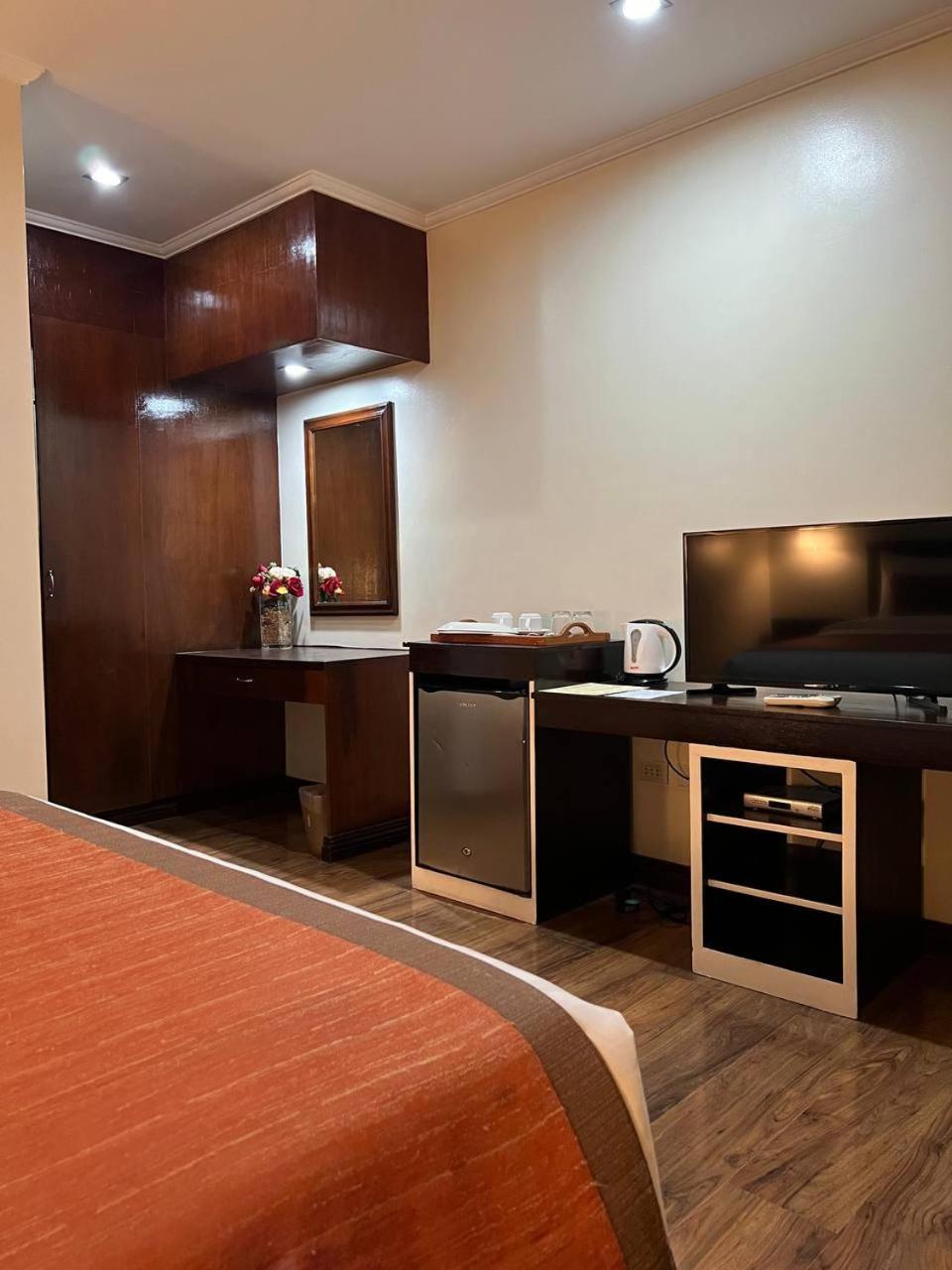 Subic Residencias Olóngapo Exterior foto