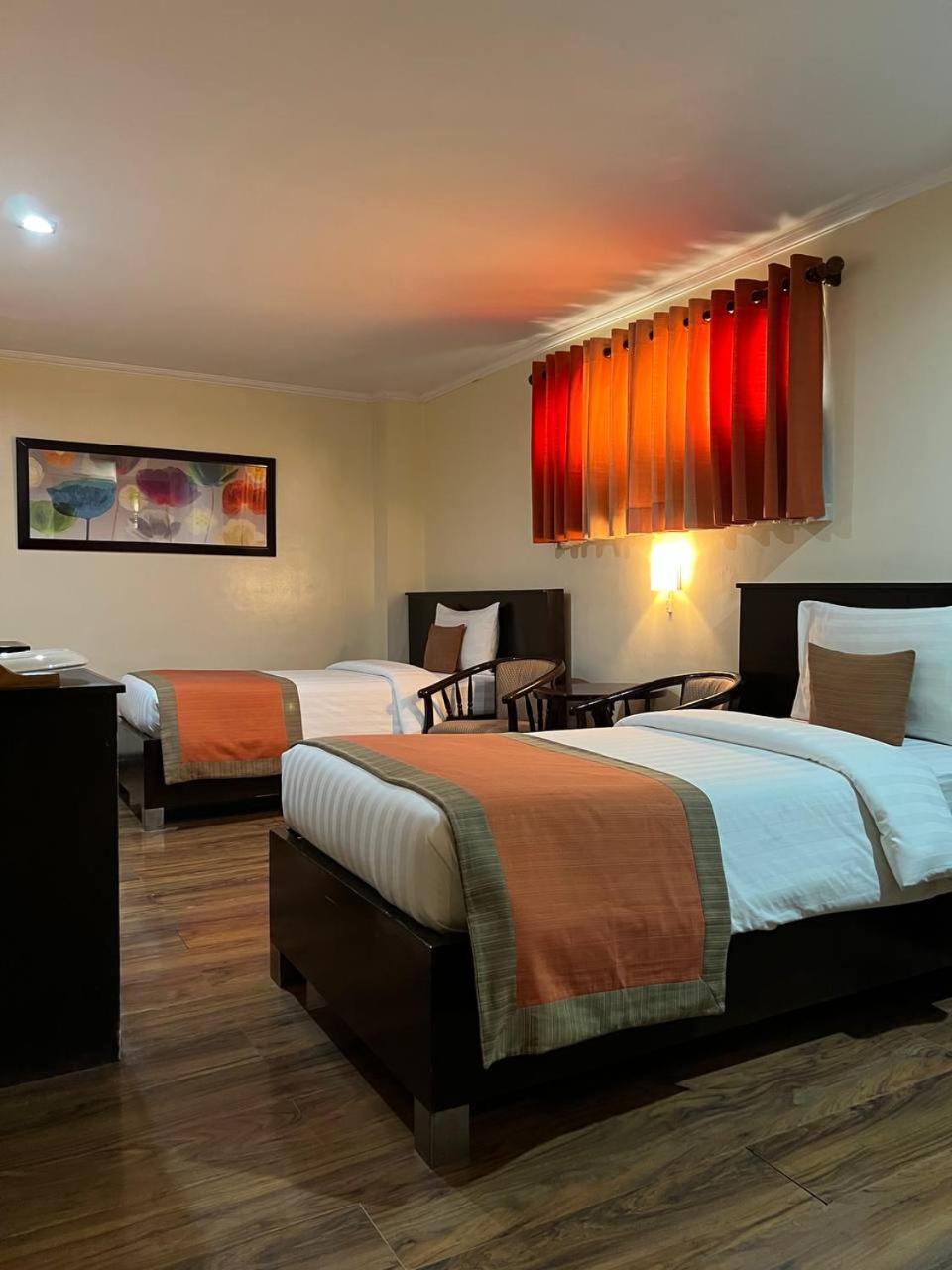 Subic Residencias Olóngapo Exterior foto