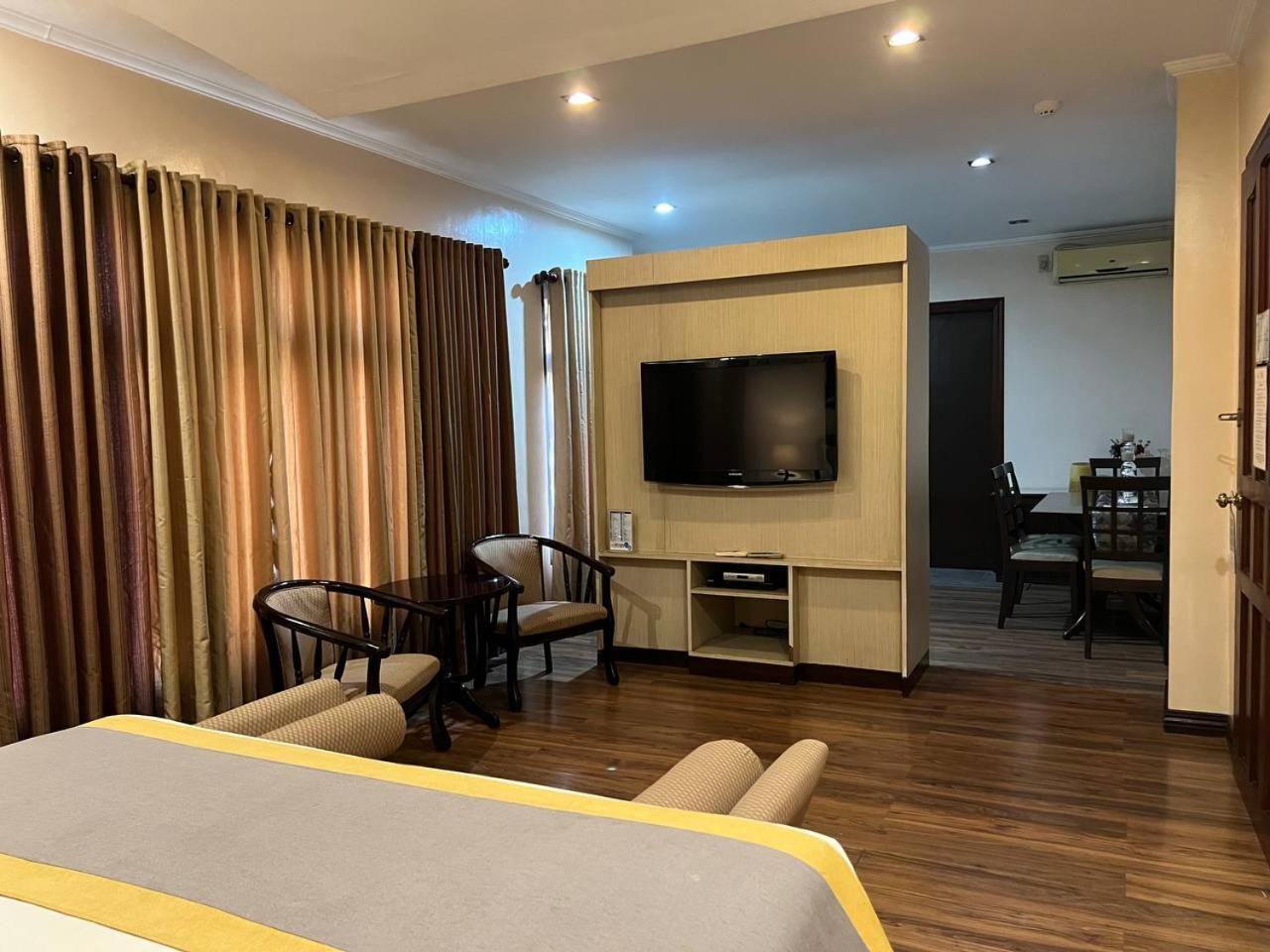 Subic Residencias Olóngapo Exterior foto