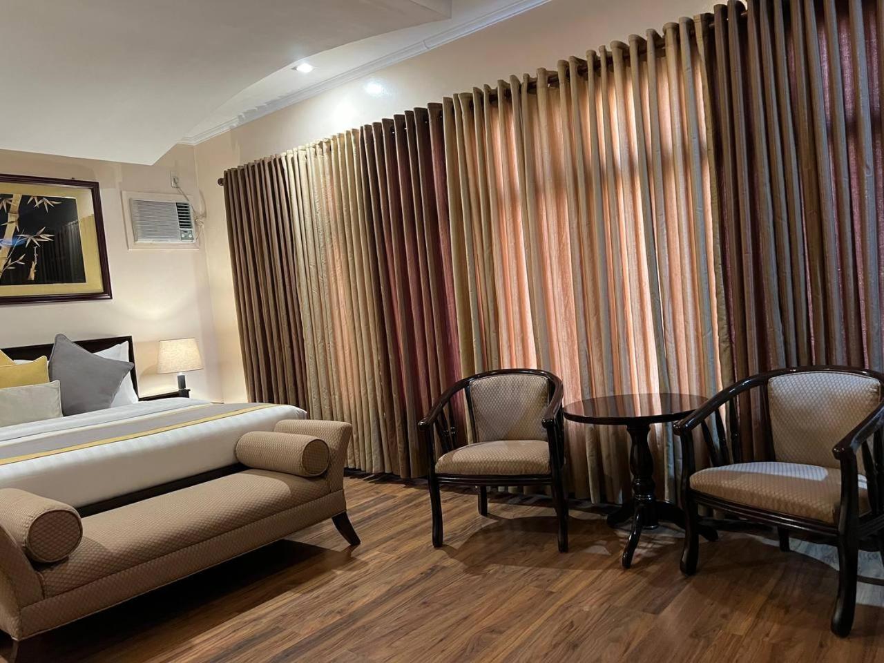 Subic Residencias Olóngapo Exterior foto