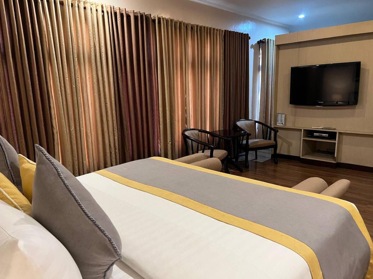 Subic Residencias Olóngapo Exterior foto