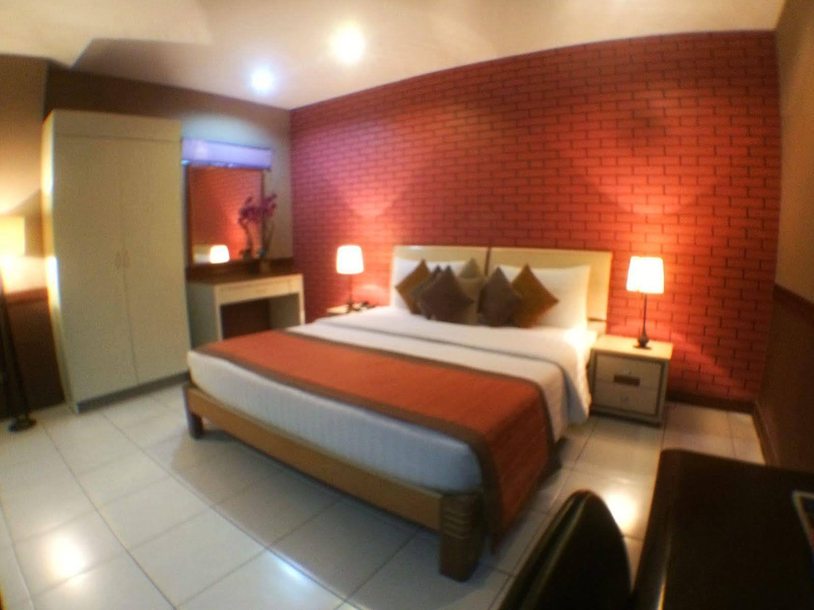 Subic Residencias Olóngapo Exterior foto