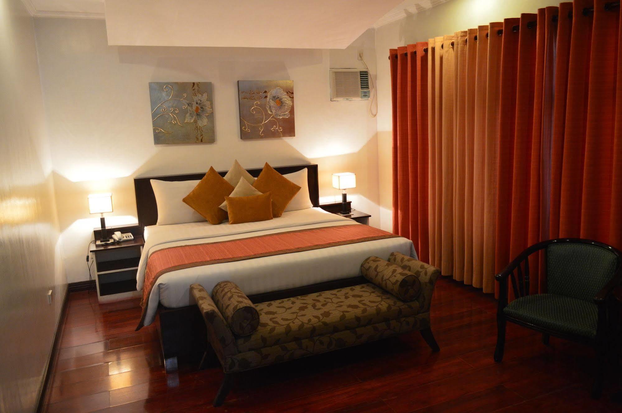 Subic Residencias Olóngapo Exterior foto